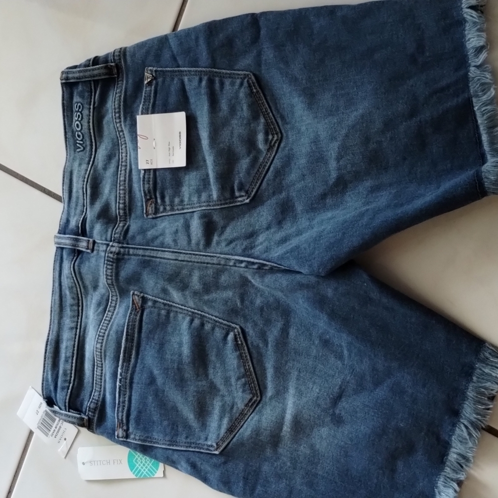 Size 27 news tags VIGOSS super soft fringed denim shorts - Picture 3 of 4